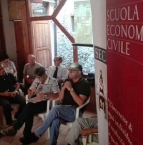 La Scuola di Economia Civile SEC ci spiega come essere felici.